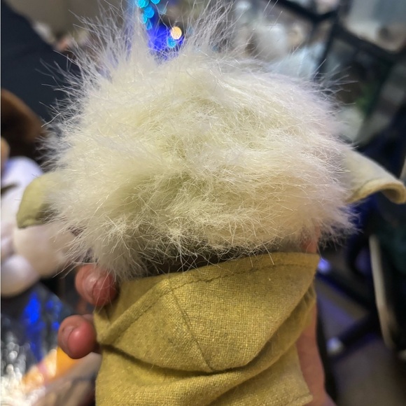 Star Wars Big Headed Yoda 7" Plush Toy - Picture 7 of 8